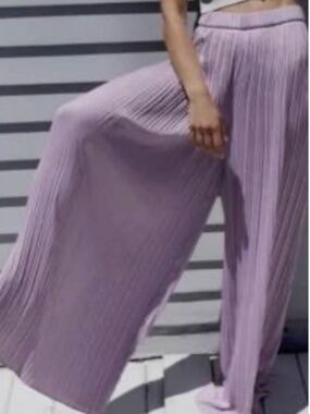 I Believe lavender pleated palazzo pants, size S